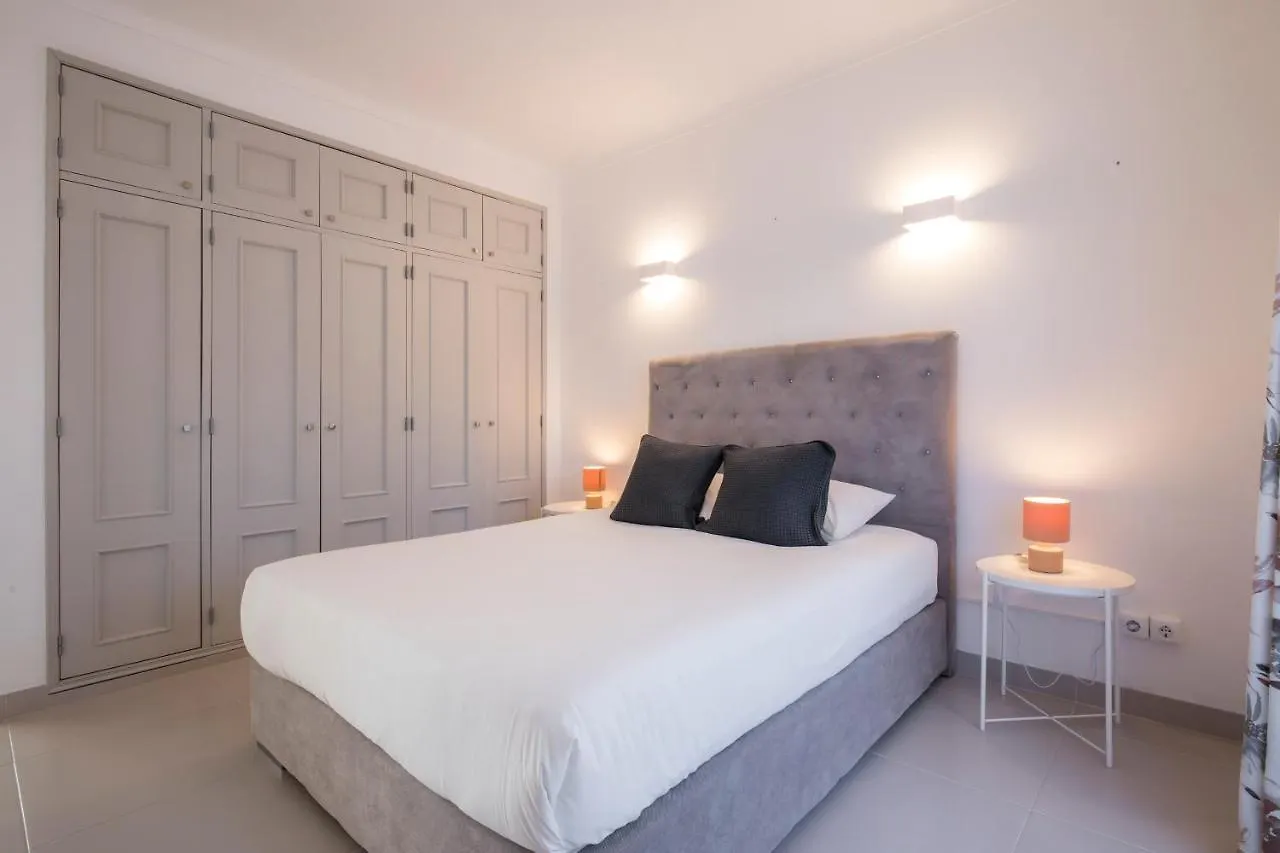 Beautiful Seaview 2 Bedroom Apartment Praia Da Luz Португалия